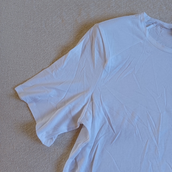 Express ♡ padded shoulder tee shirt - Picture 3 of 7